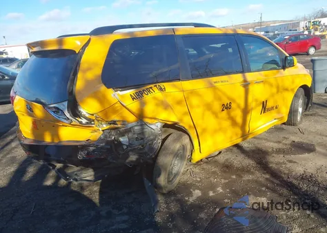 2017 Toyota Sienna Xle/Limited из США, поврежденный, VIN 5TDYZ3DC6HS792503